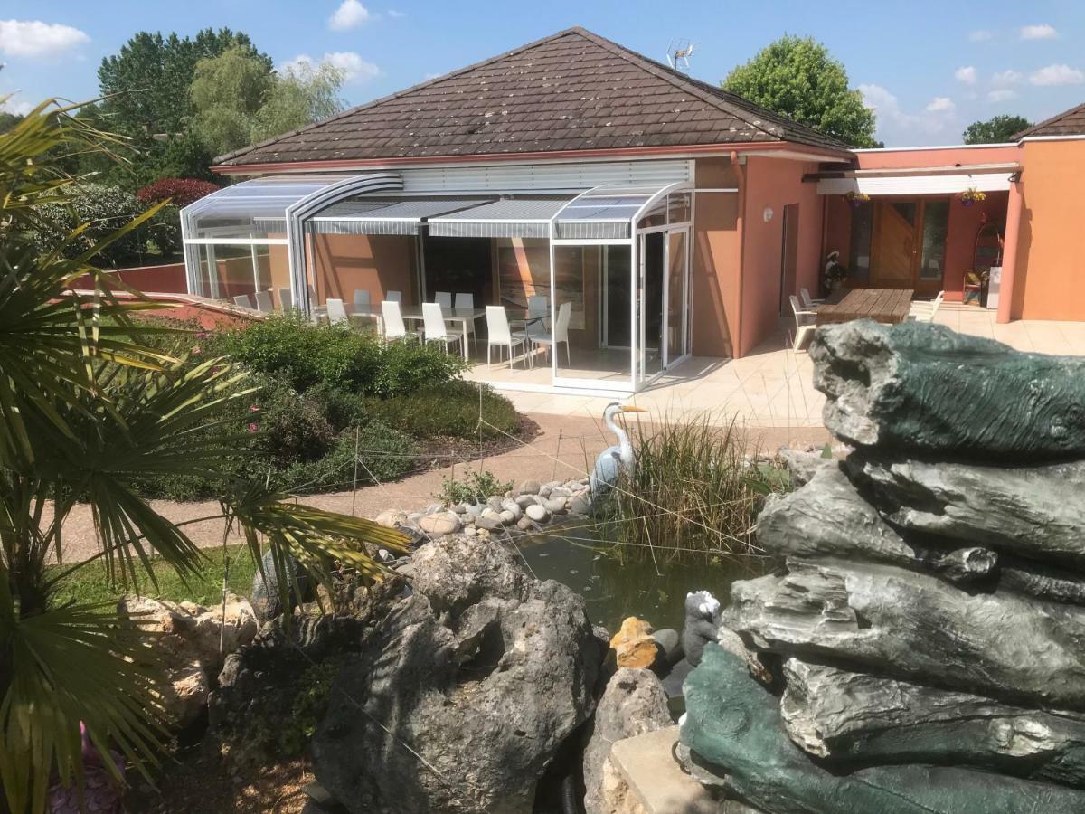 Chambres D'Hotes La Coloniale Varetz Zewnętrze zdjęcie